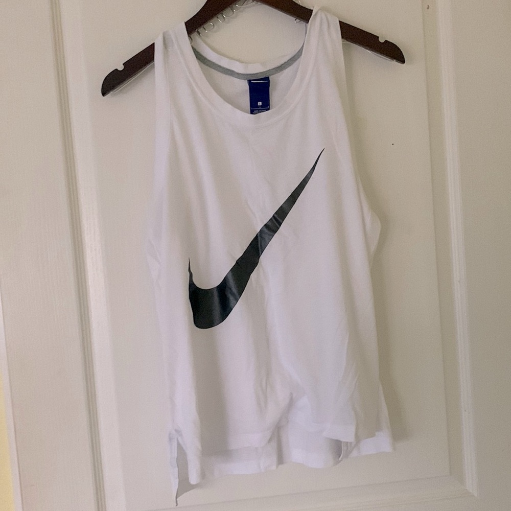 White Nike Work out shirt